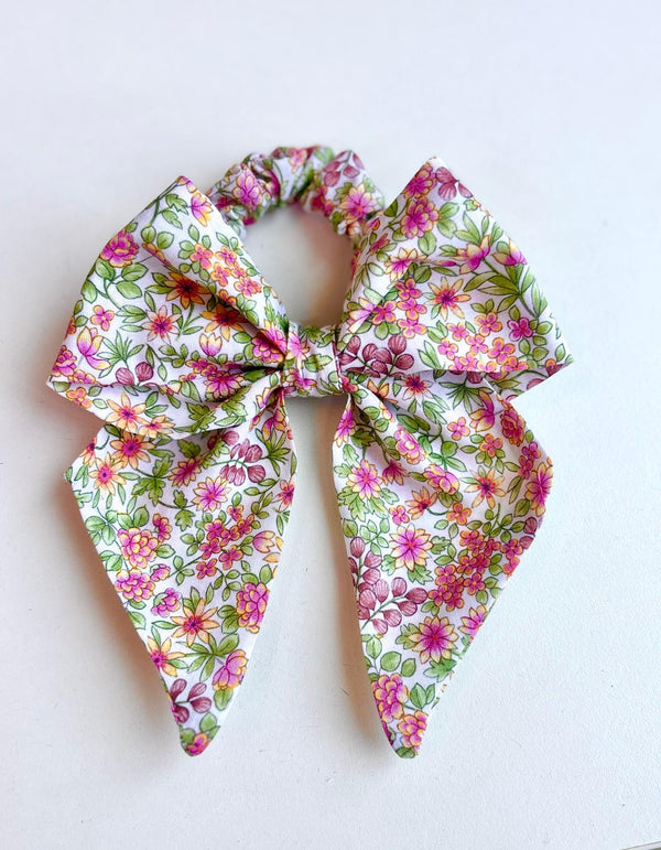 Elastic de par cu flori roz